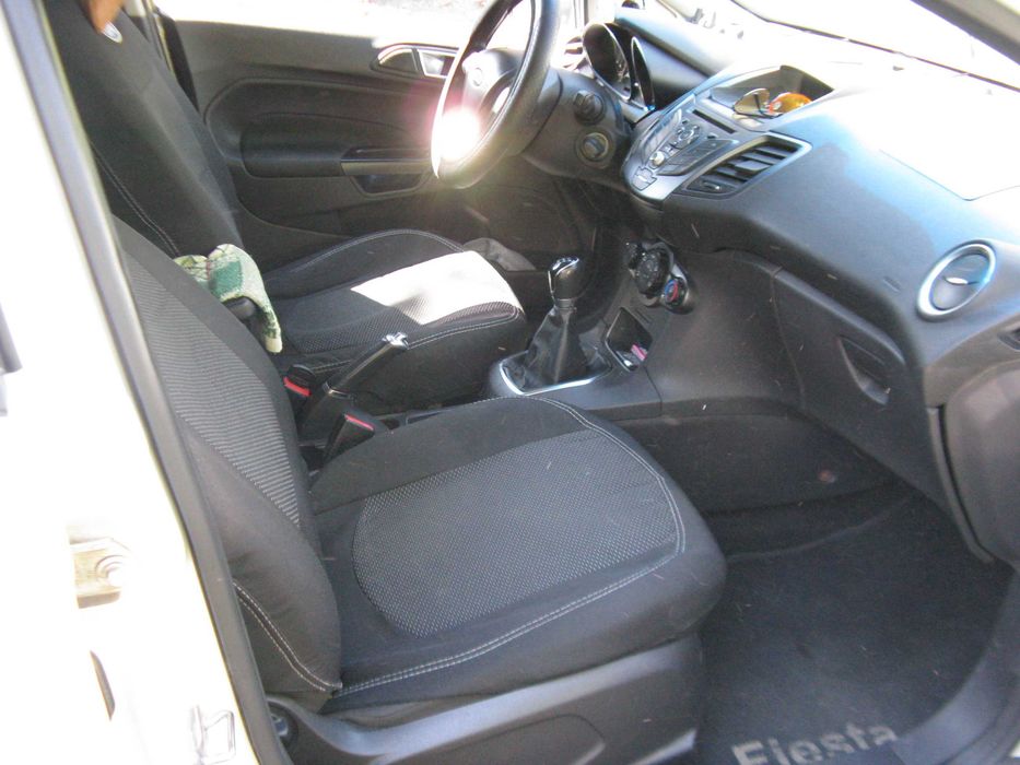 FORD FIESTA 2015 року