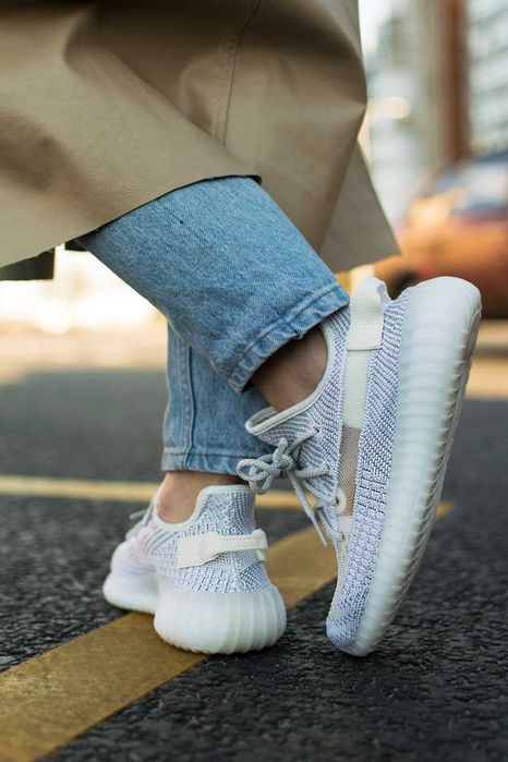 Женские кроссовки Adidas Yeezy 350 Static Reflective. Размеры 36-41