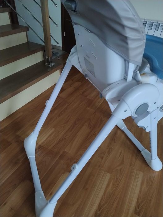 Krzesełko do karmienia dziecka