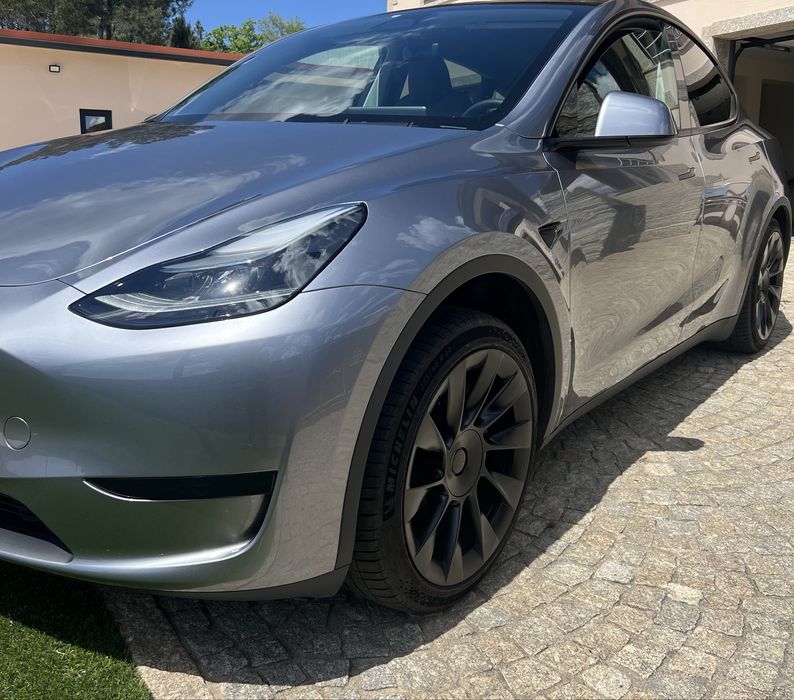 Tesla Y Long Range Premium 2024