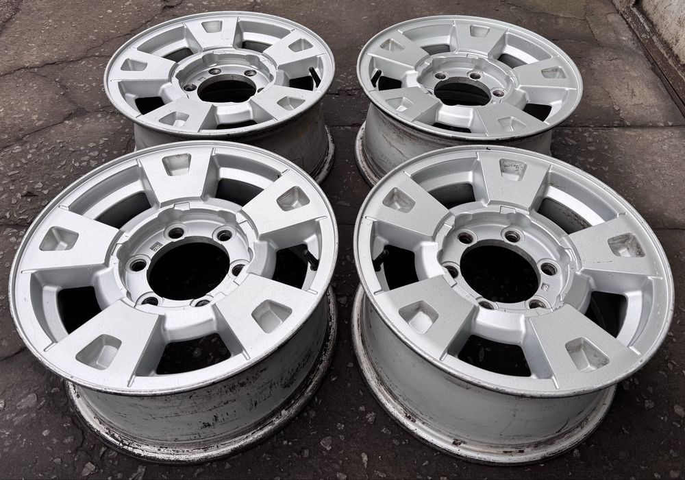 Литые диски r15 6x139.7 ET-33 Nissan/Chevrolet/Mitsubishi/Opel/Toyota
