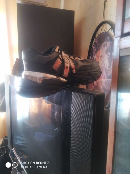 Кросівки б/у в ідеальному стані