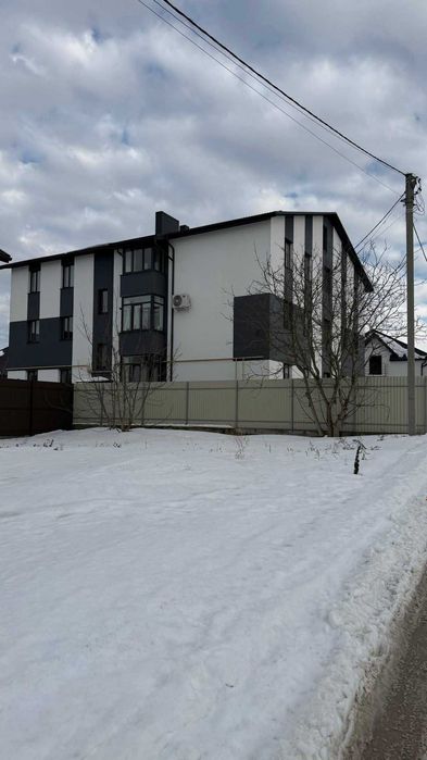 Продаж двокімнатної квартири в Кременці