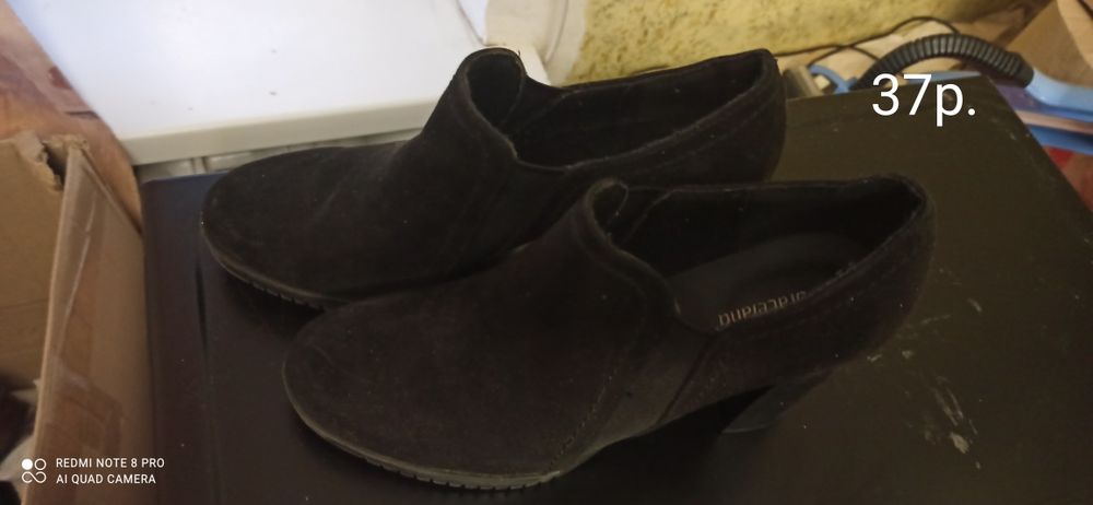 Віддам безкоштовно взуття
