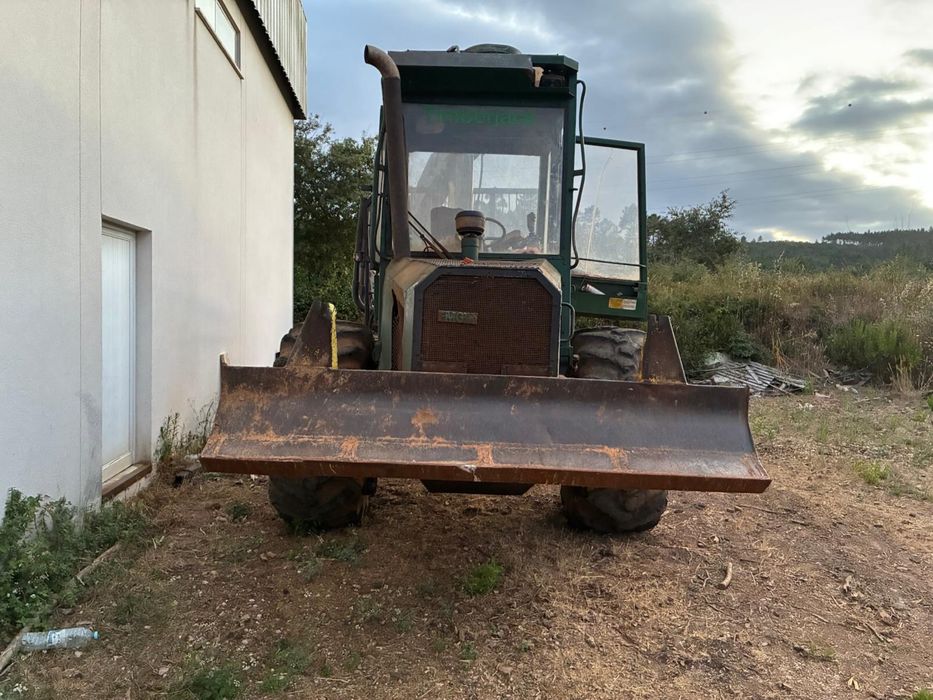 Vende-se Timberjack910 – maquina florestal/ estaleiro com grua