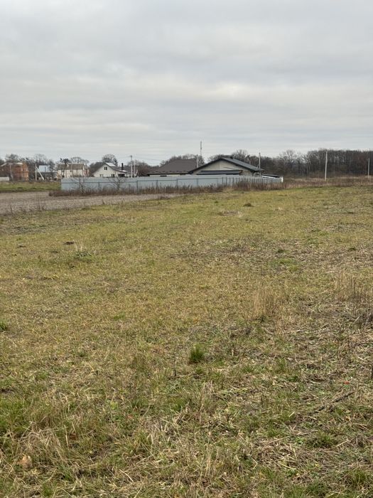 Продам знмельну ділянку