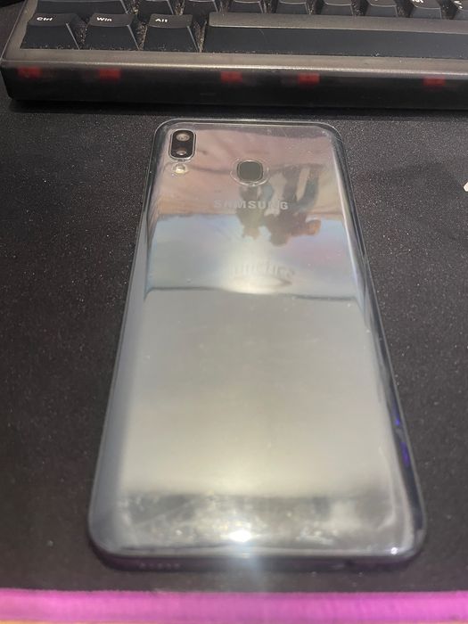 Samsung A20 3/32gb