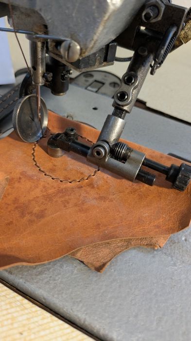 Máquina de costura Pfaff coser peles  duplo arrasto.