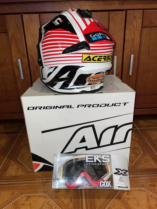 Capacete Airoh + oculos + luvas