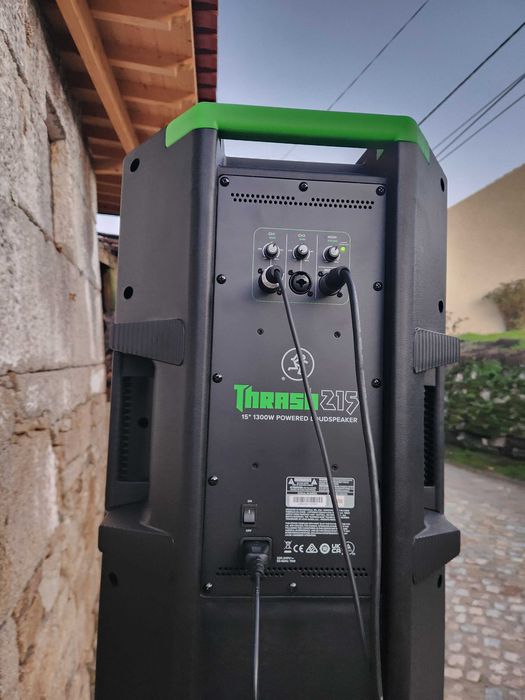 Sistema de som amplificado