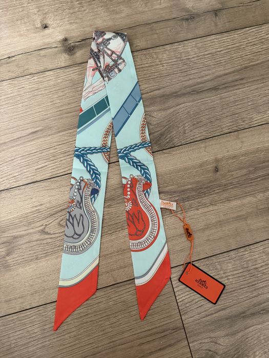 Mietowa dwustronna apaszka Twilly Hermes nowa z metka 100% jedwab