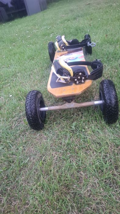 Mountainboard Ground – deska terenowa z pompowanymi kołami i wiązaniami