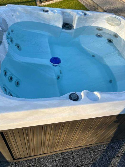 JACUZZI model J 225