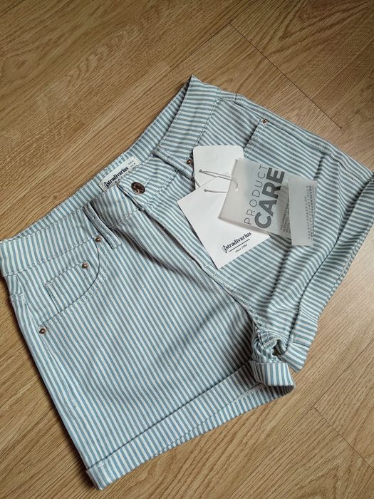 Nowe szorty w paski Stradivarius r. 34