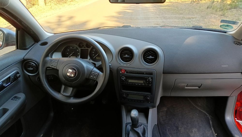 Seat Ibiza 3 1.4mpi 75km niski przebieg !