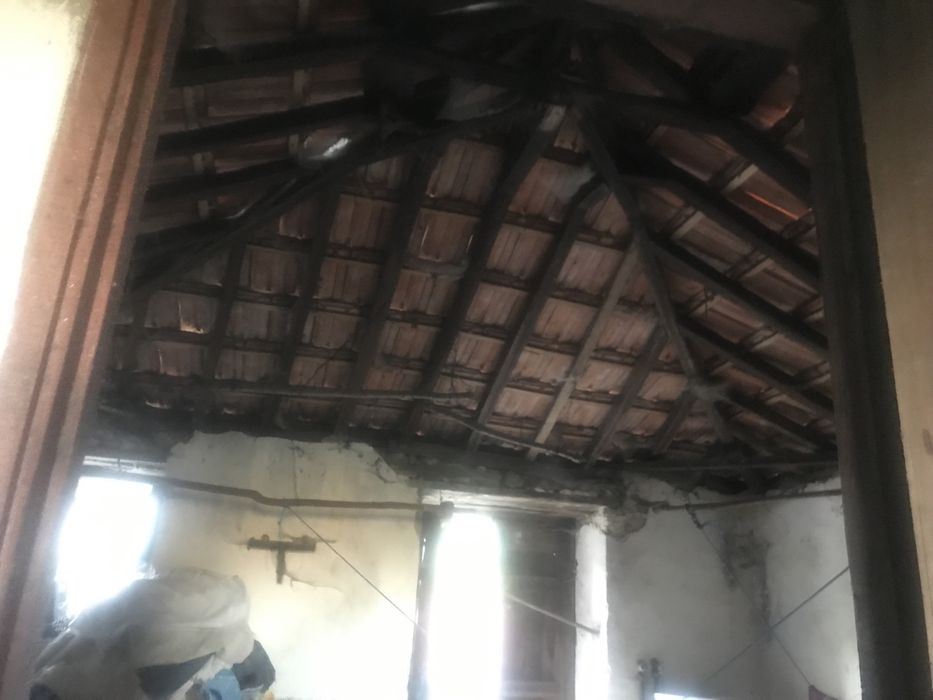 Vendo este Imovel para Restauro