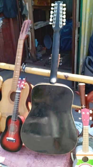 гітари,укулеле ін музінструмент