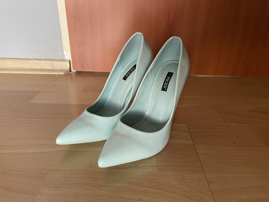 Buty na szpilce ROZ. 36