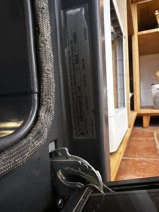 Forno Siemens embutido — modelo HB74AS551E/45