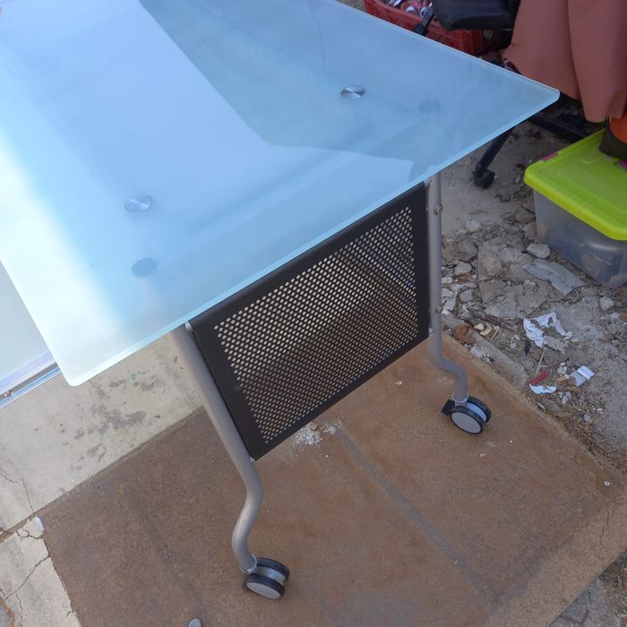 Secretária de vidro