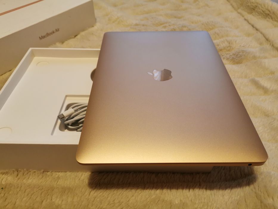 Laptop macbook air Gold tylko 68 cykli jak nowy