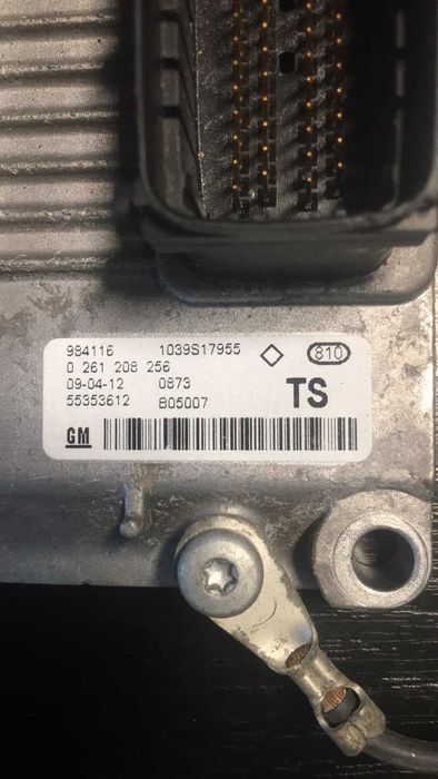 0261208256 55353612 TS Блок управления двигателем Opel Corsa Combo 1.4