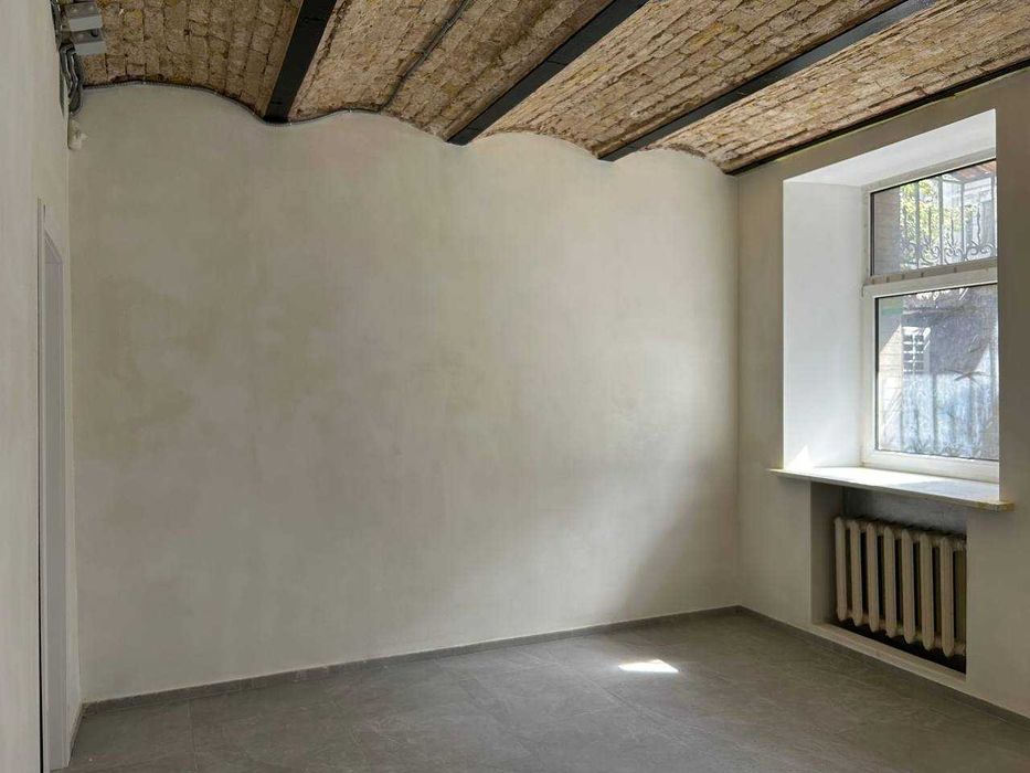 Продаж нежитлового приміщення 170 кв.м. центр, вул. Володимирська, 6