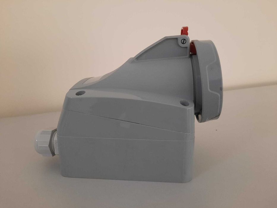 Tomadas Salientes Legrand