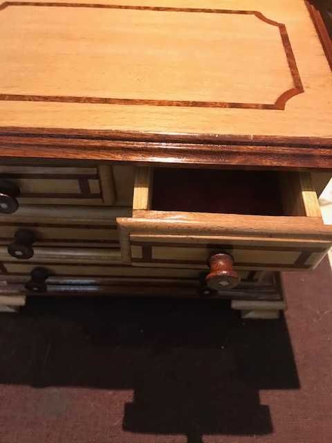Comoda de gavetas - brinquedo