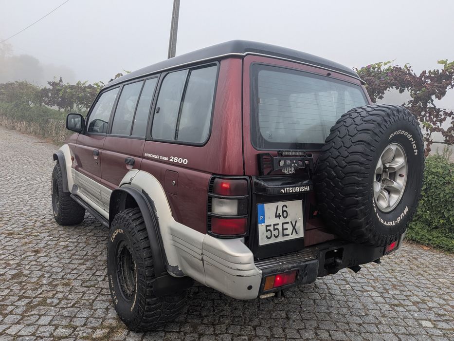 Mitsubishi Pajero 2.8  longo full extras