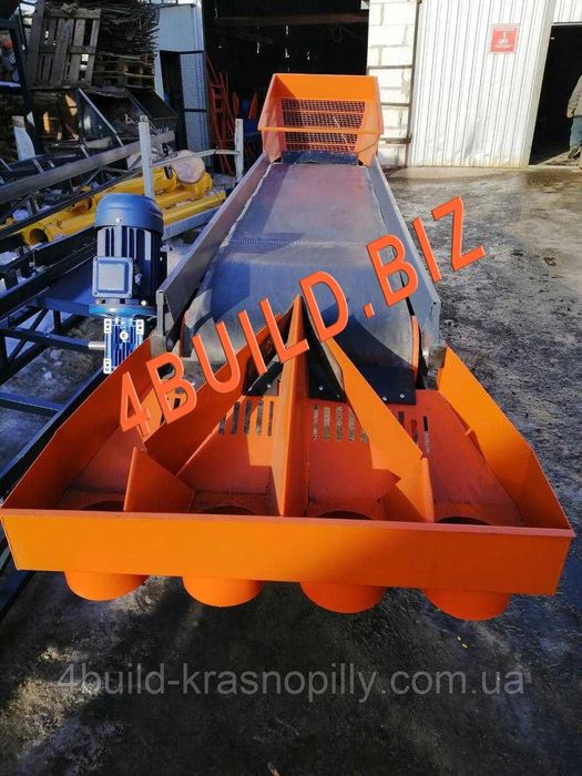 Ленточный конвейер, транспортёр, погрузчик, с крышками шеврон