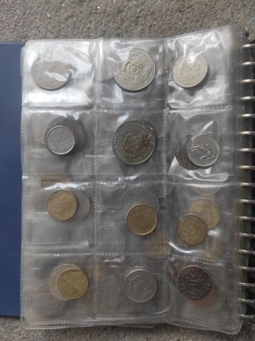 Conjunto de moedas antigas