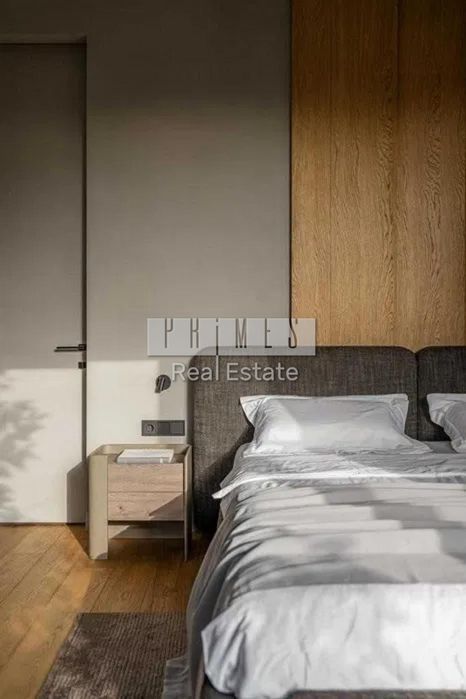 Продаж будинку с. Гатне 390м2
