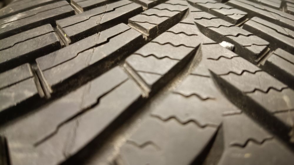 225.55.16 vredestein quatrac  6 mm opona wielosezonowa 1 szt