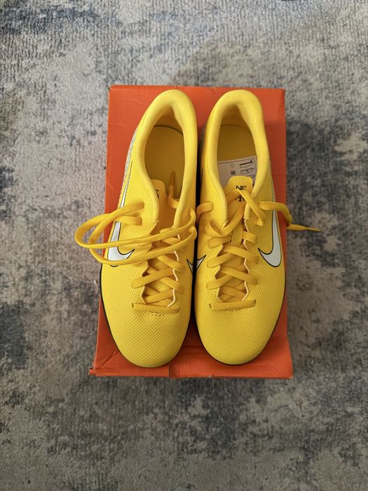 Nowe buty na hale Nike rozmiar 36