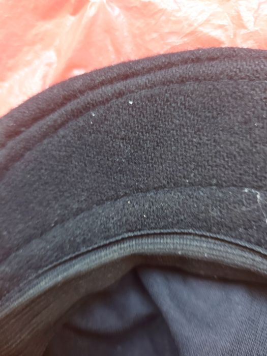 Stary kaszkiet męski z czasów PRL