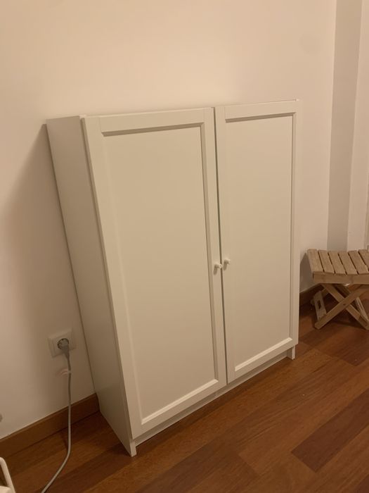 Estante com portas Ikea BILLY/ OXBERG