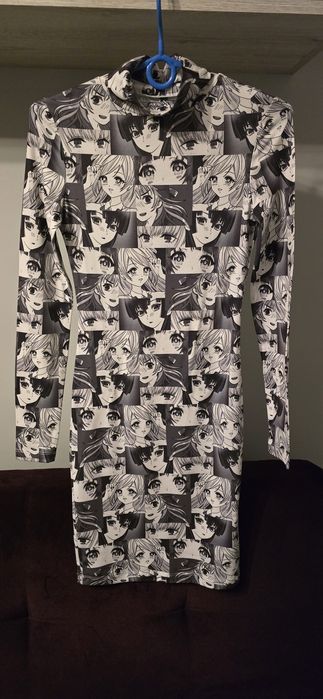 Sukienka z motywem anime