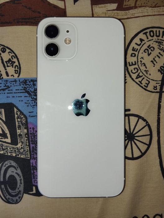 iPhone 12  на 64 ГБ, АКБ 79%, гарний стан