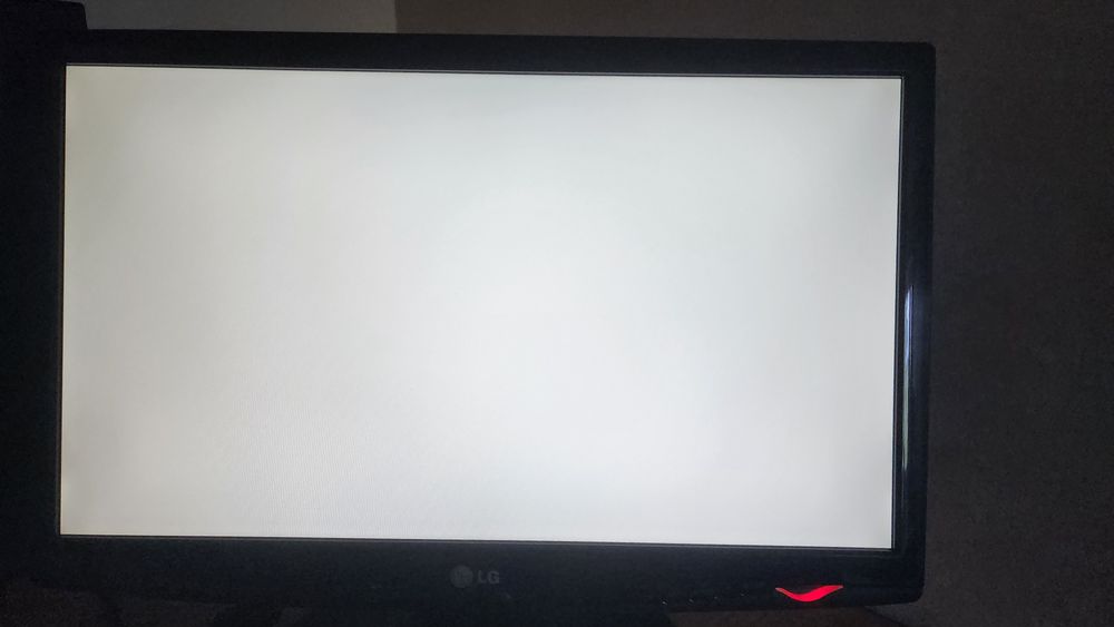 Монітор LG Flatron w2243s