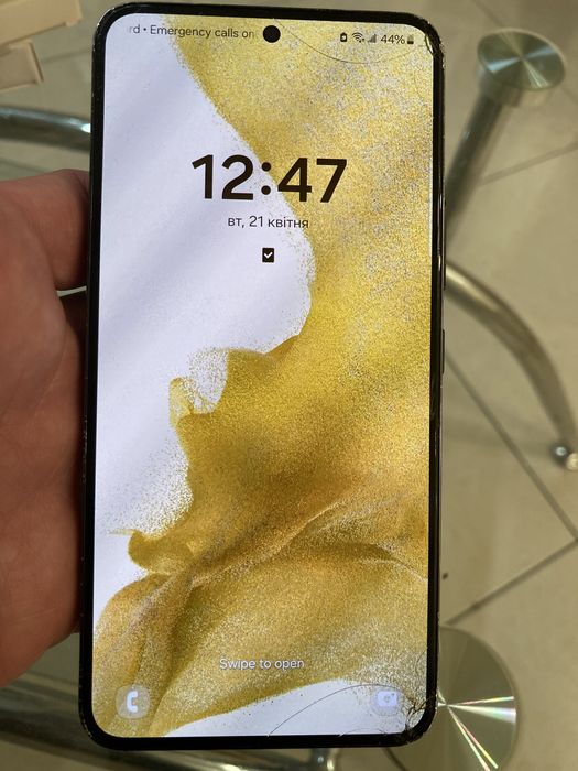 Продам samsung s22 8/128