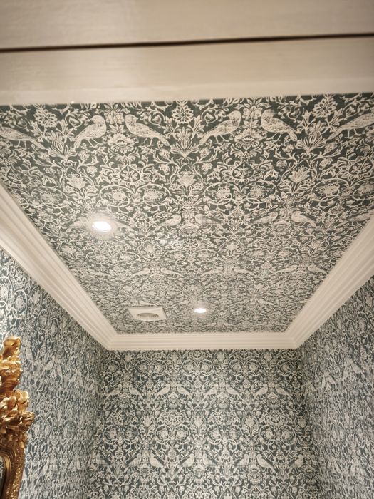 Aplicação de papel parede profissional