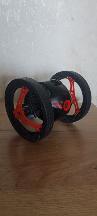 Робот-дрон Parrot Jumping Sumo