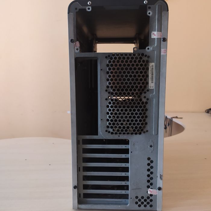 Корпус Asus (ATX )