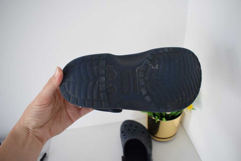 Crocs klapki buty 37 - 38 granatowe M5 W7
