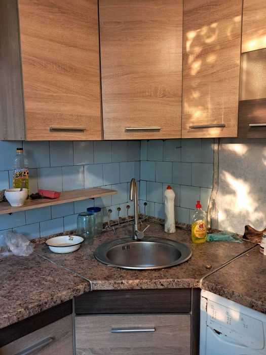 Сдам комнату в квартире. Центр, район рынка Озерка. Можно мужчина.