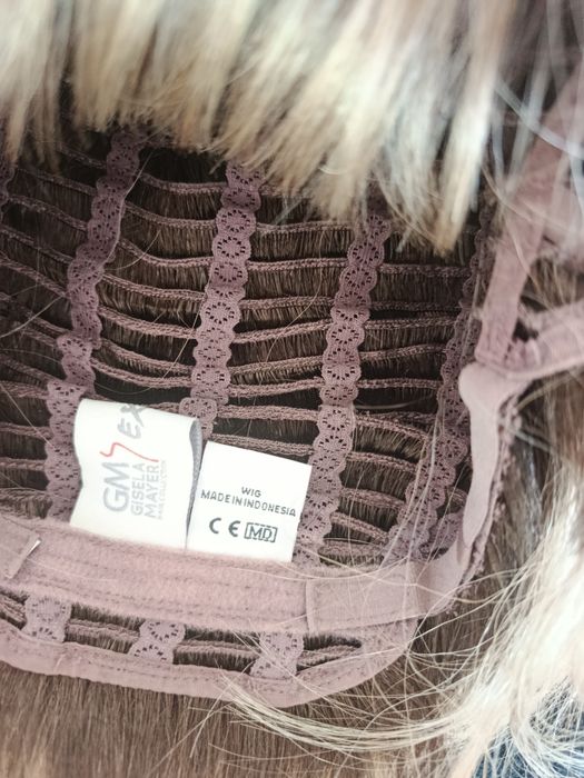 Peruka blond ombre krótka