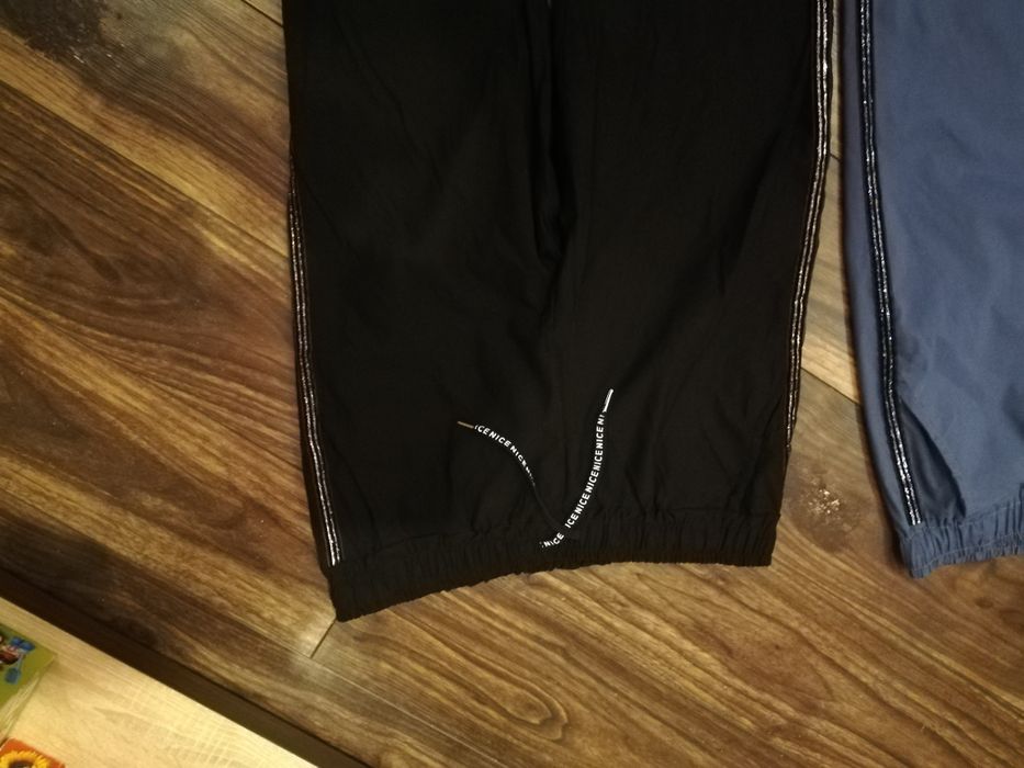 Spodnie z lampasem 5 XL kolor  jeansowy NOWE