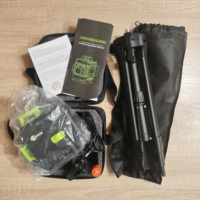 Лазерний рівень (нівелір) 4D з штативом у сумці