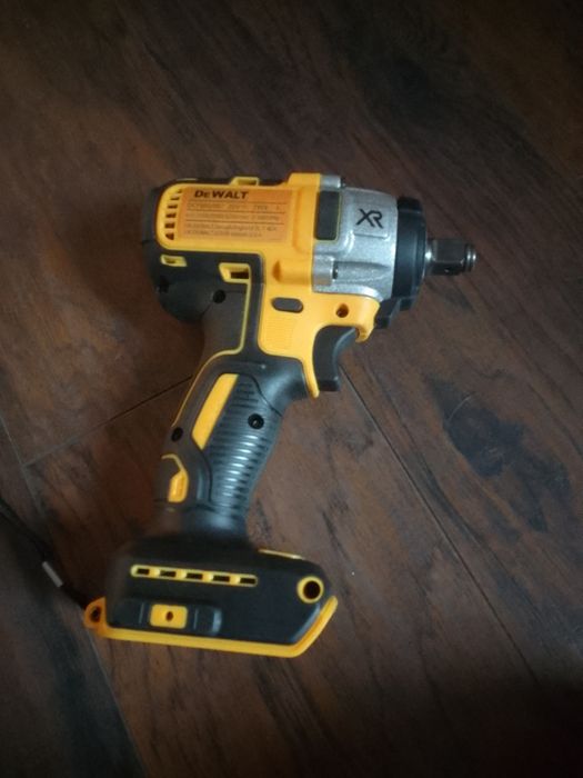 klucz udarowy Dewalt DCF 880